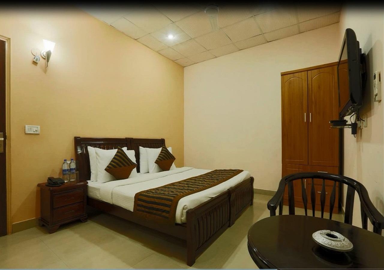 Hotel Green Lotus Dwarka Делхи Стая снимка